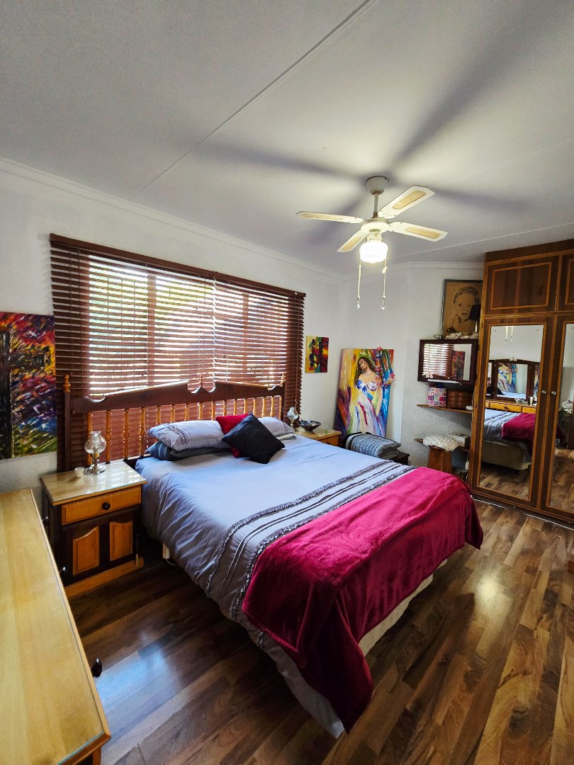  Bedroom Property for Sale in Flimieda North West